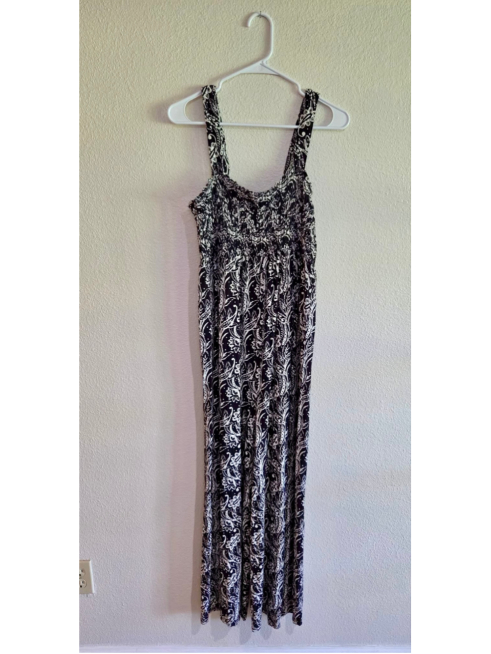 Ingrid & Isabel Smocked Bodice Wide Leg Jumpsuit Floral Paisley Black White Medi